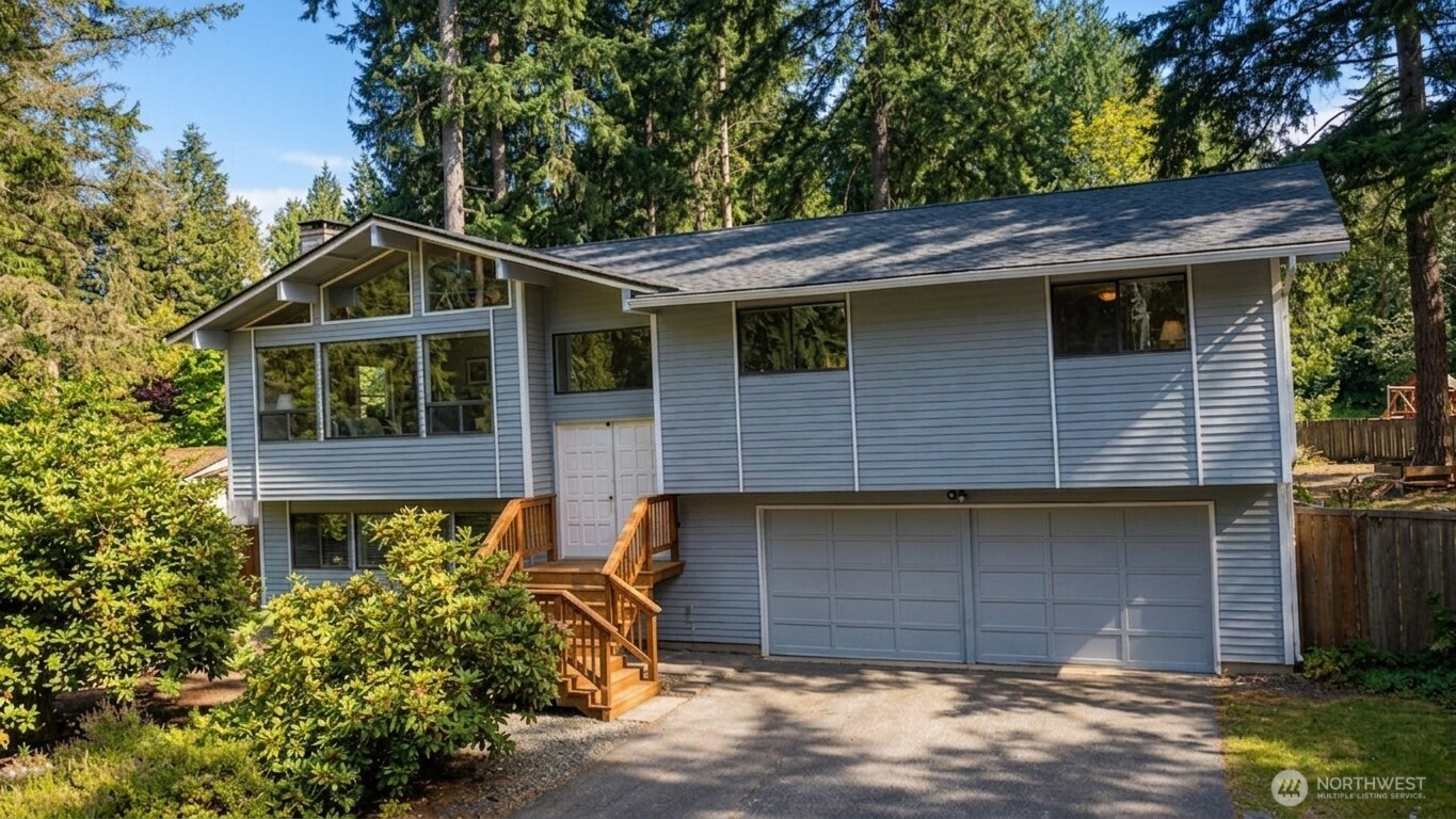 18016 S Tapps Drive E — home for sale
