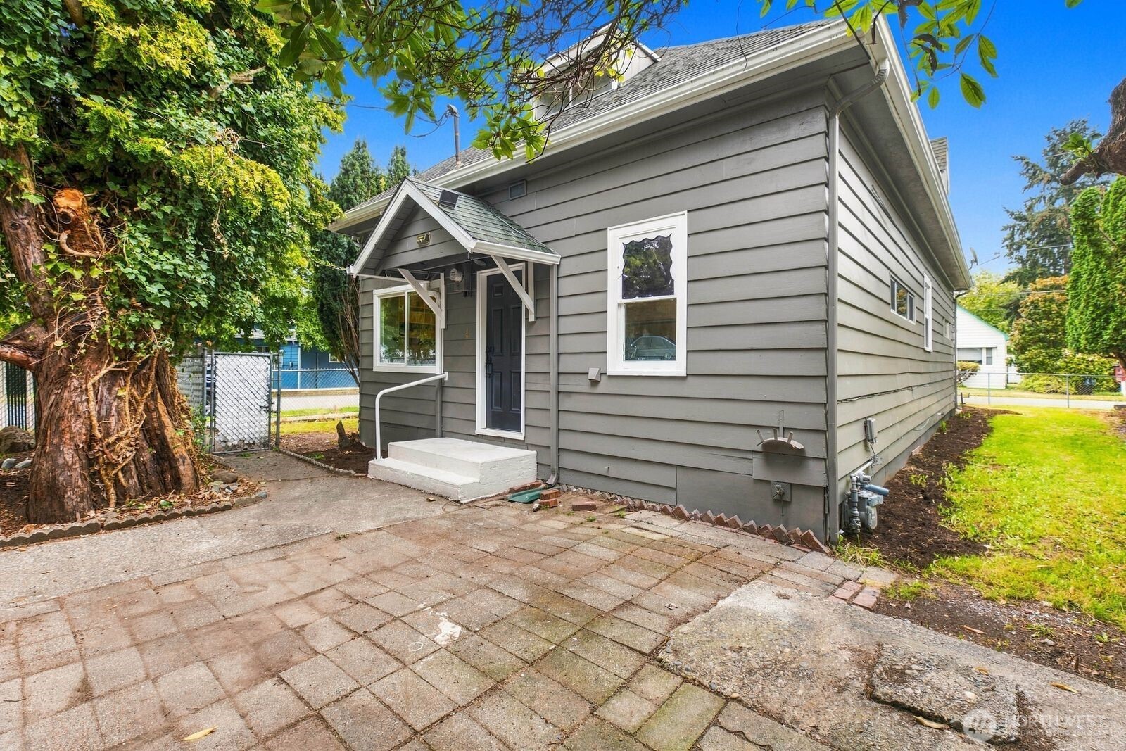 501 Smithers Avenue S — home for sale