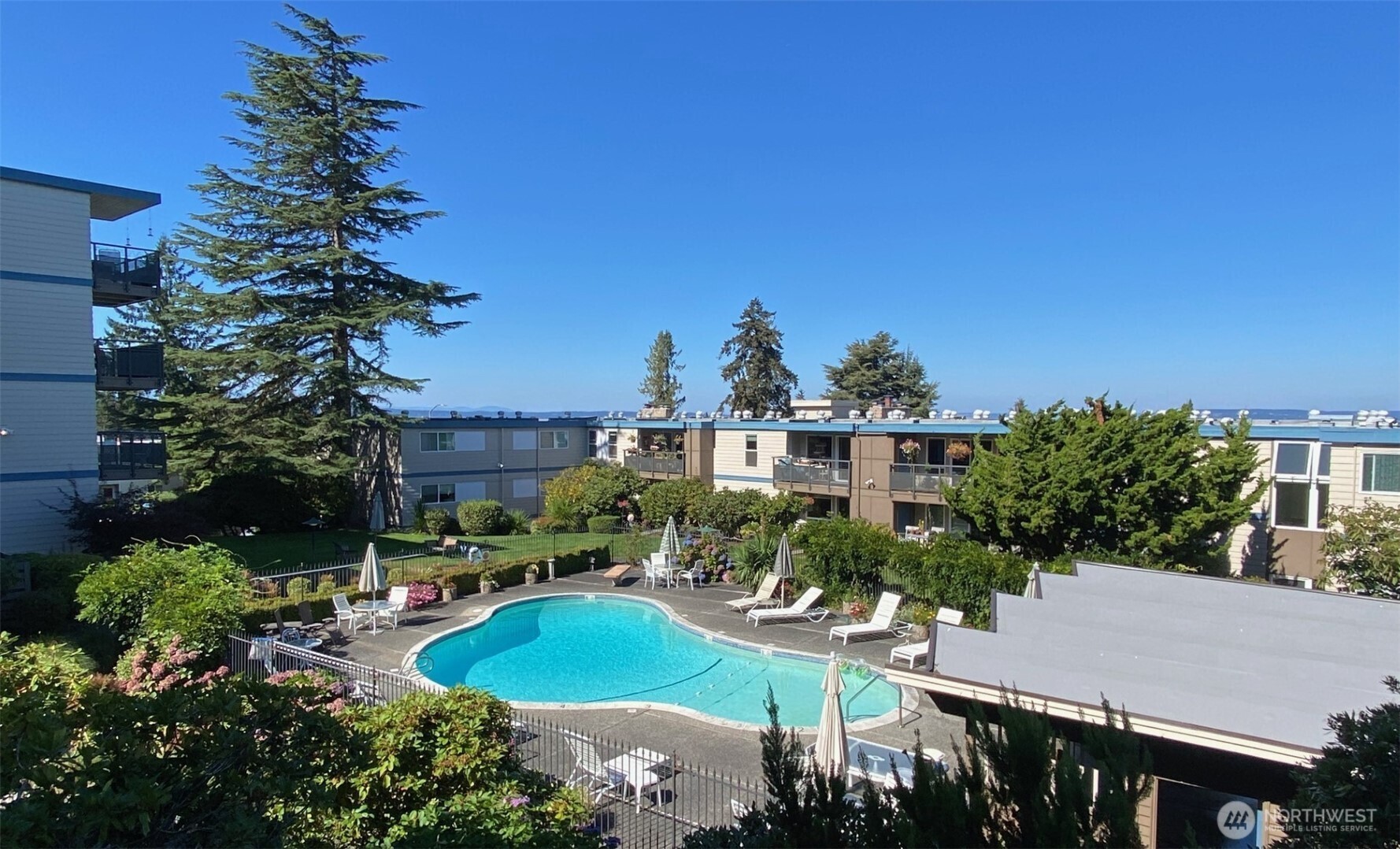 550 Elm Way #206 — home for sale