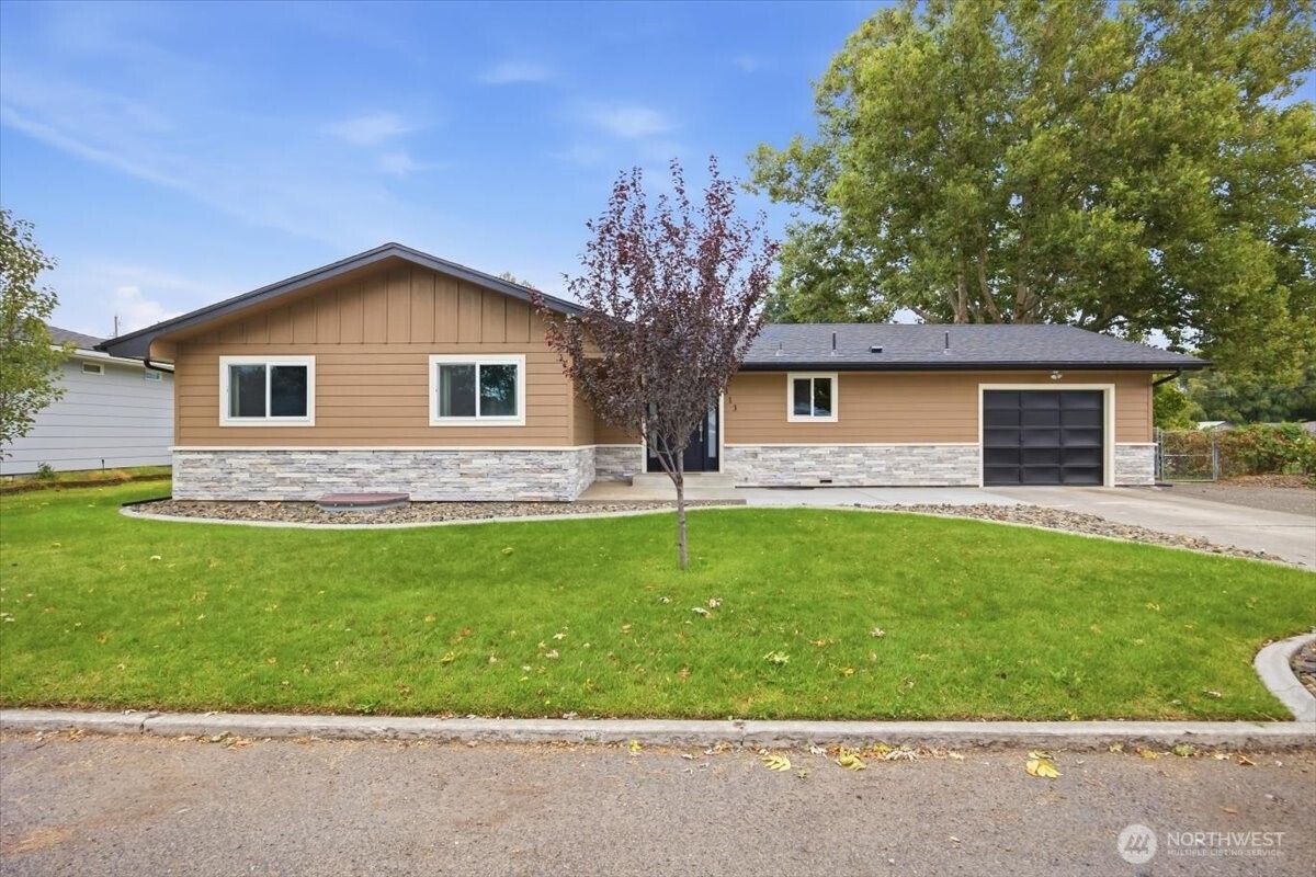 313 N Road 35 — home for sale