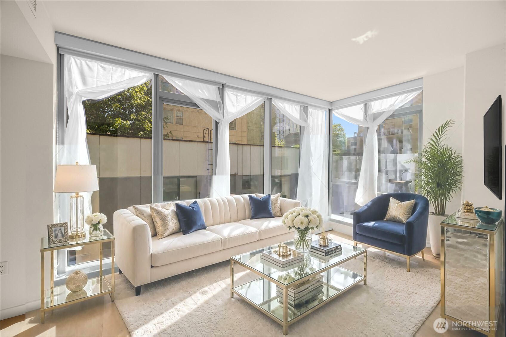 800 Columbia St #808 — home for sale