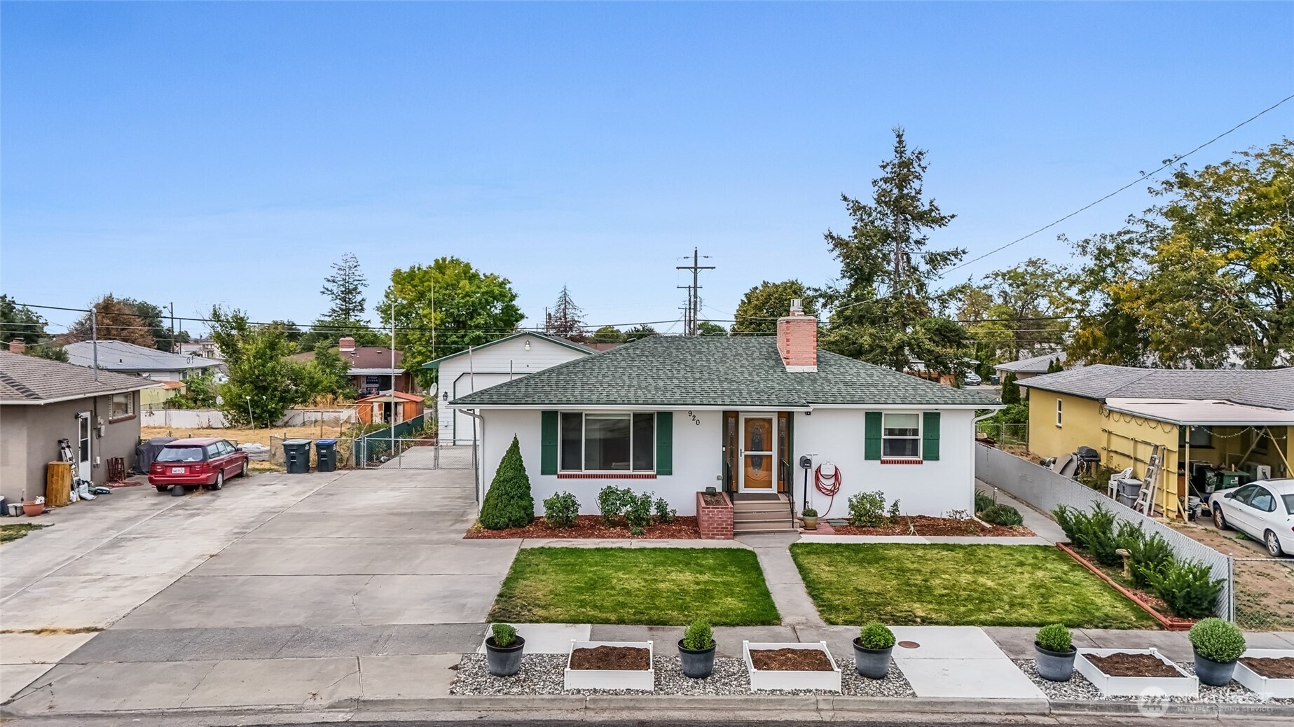 920 S Dahlia Drive — home for sale