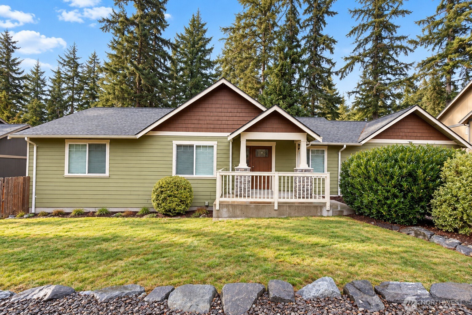 98 NW Glade Court — home for sale