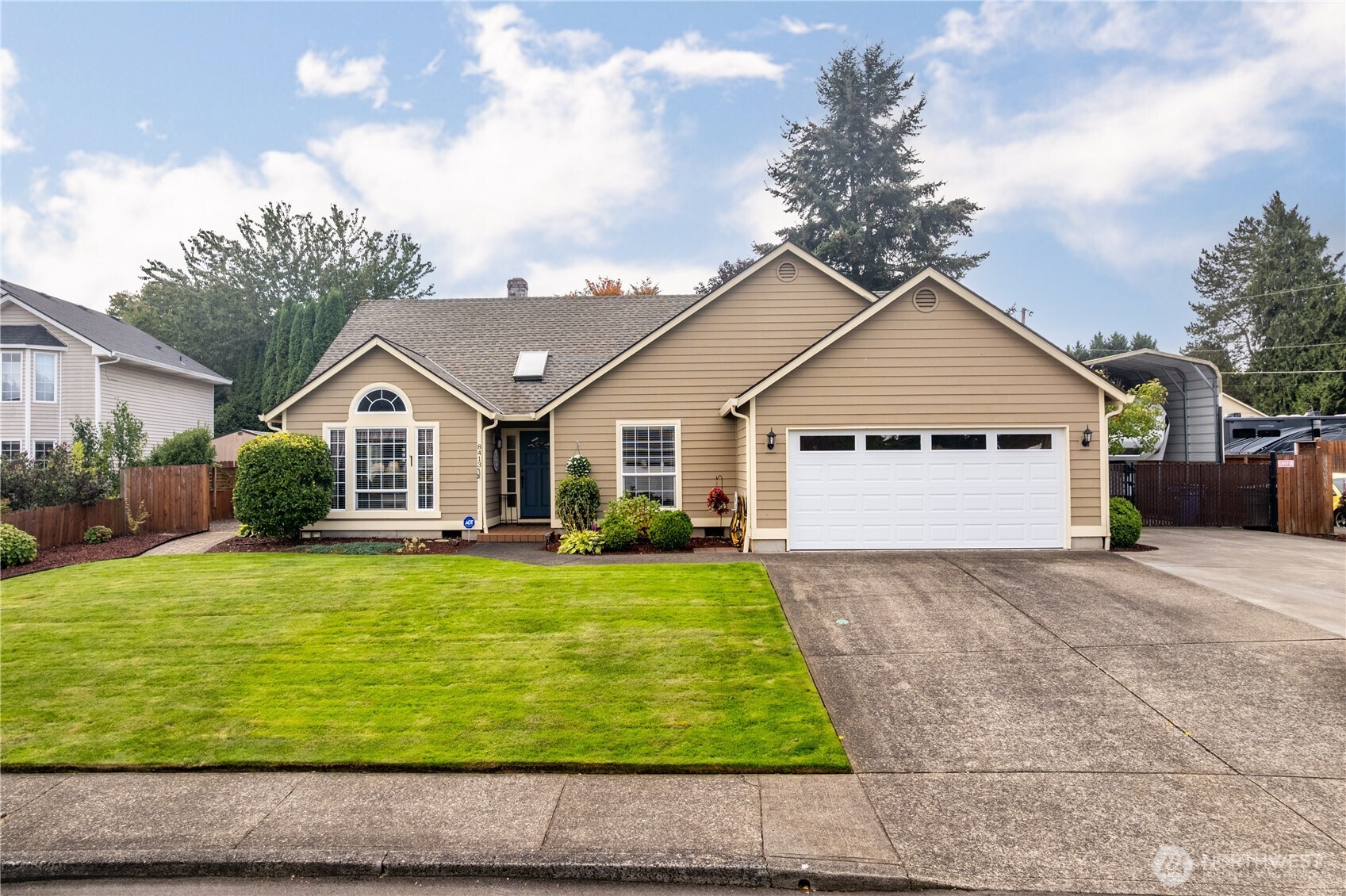 8413 NE 65th Circle — home for sale