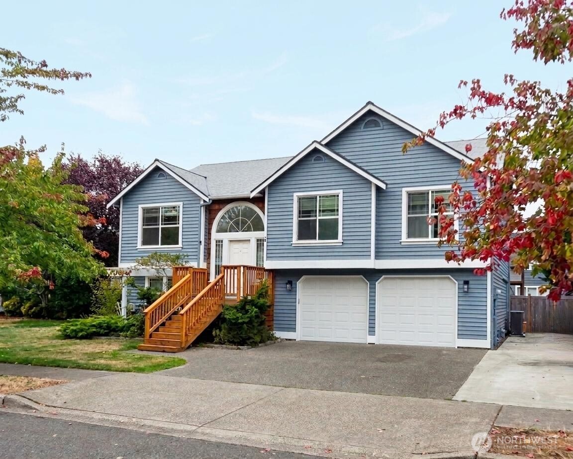 4336 NE 9th Place — home for sale