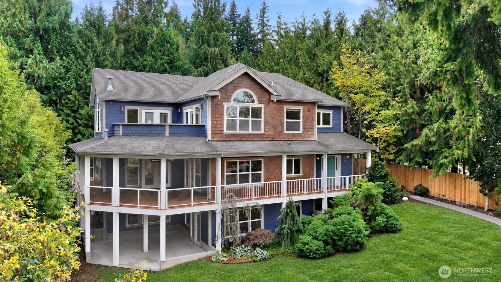4618 Lakeway Drive — home for sale