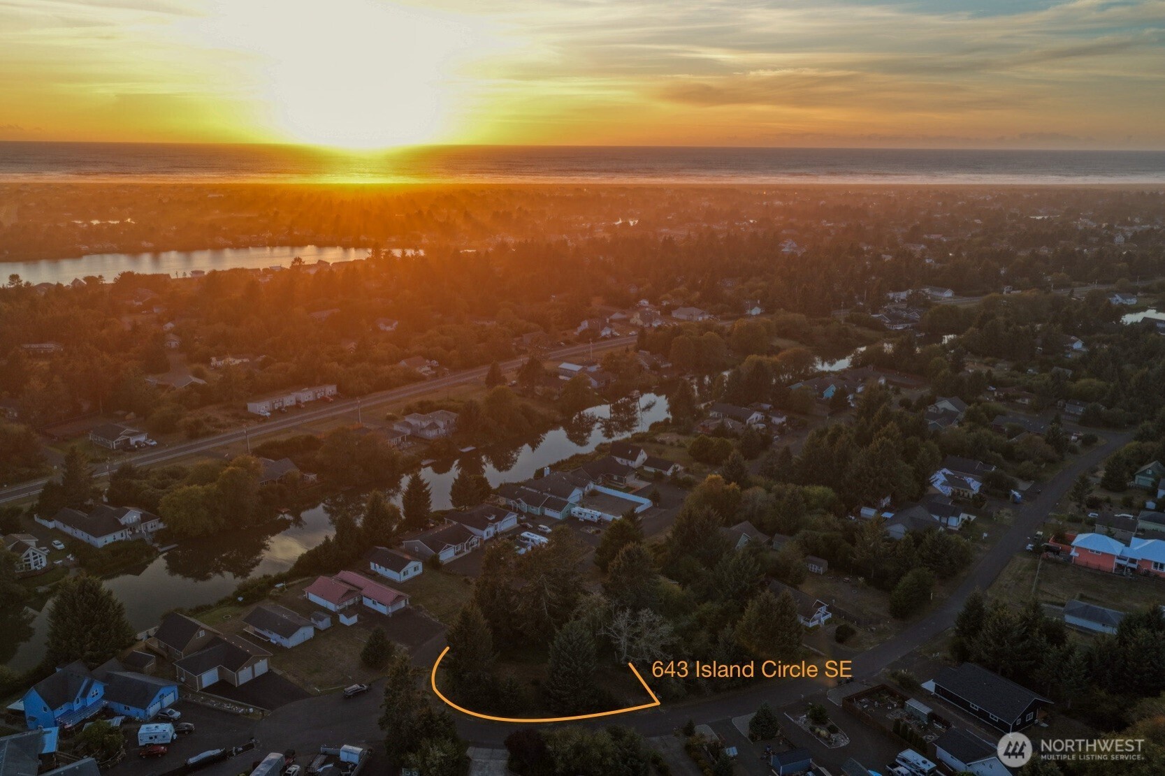 643 Island Circle SE — home for sale