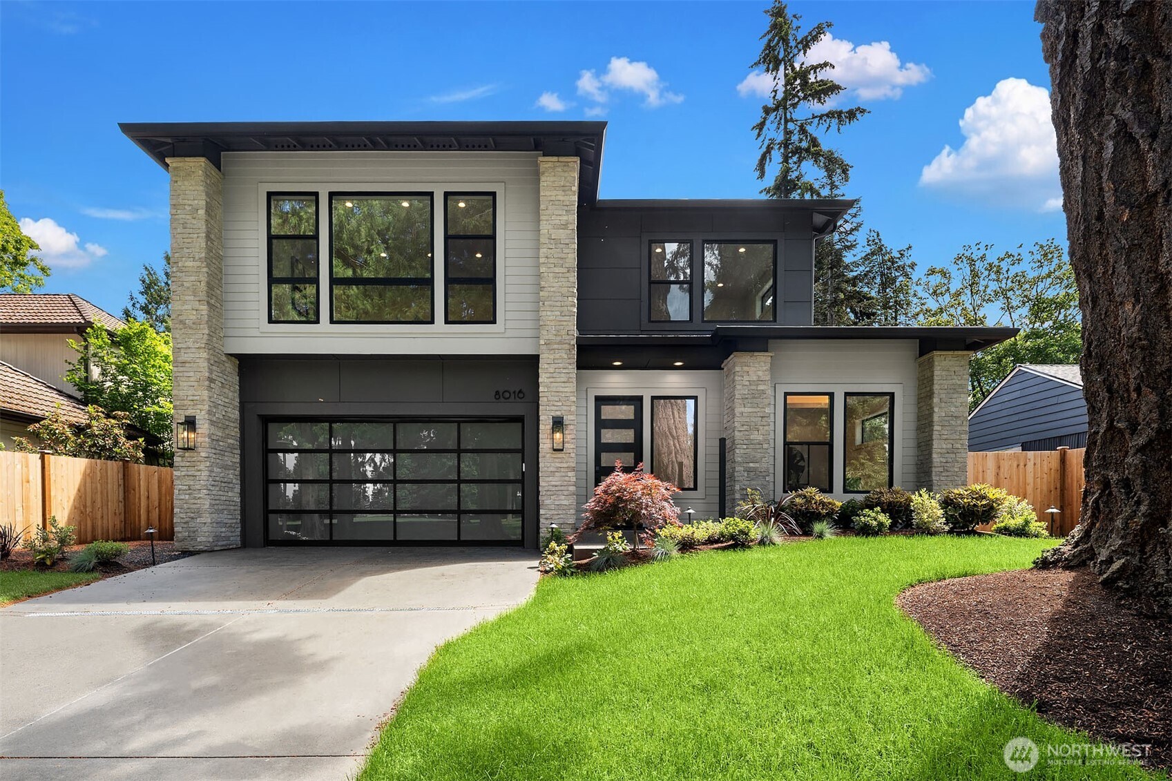 8016 Fairway Drive NE — home for sale