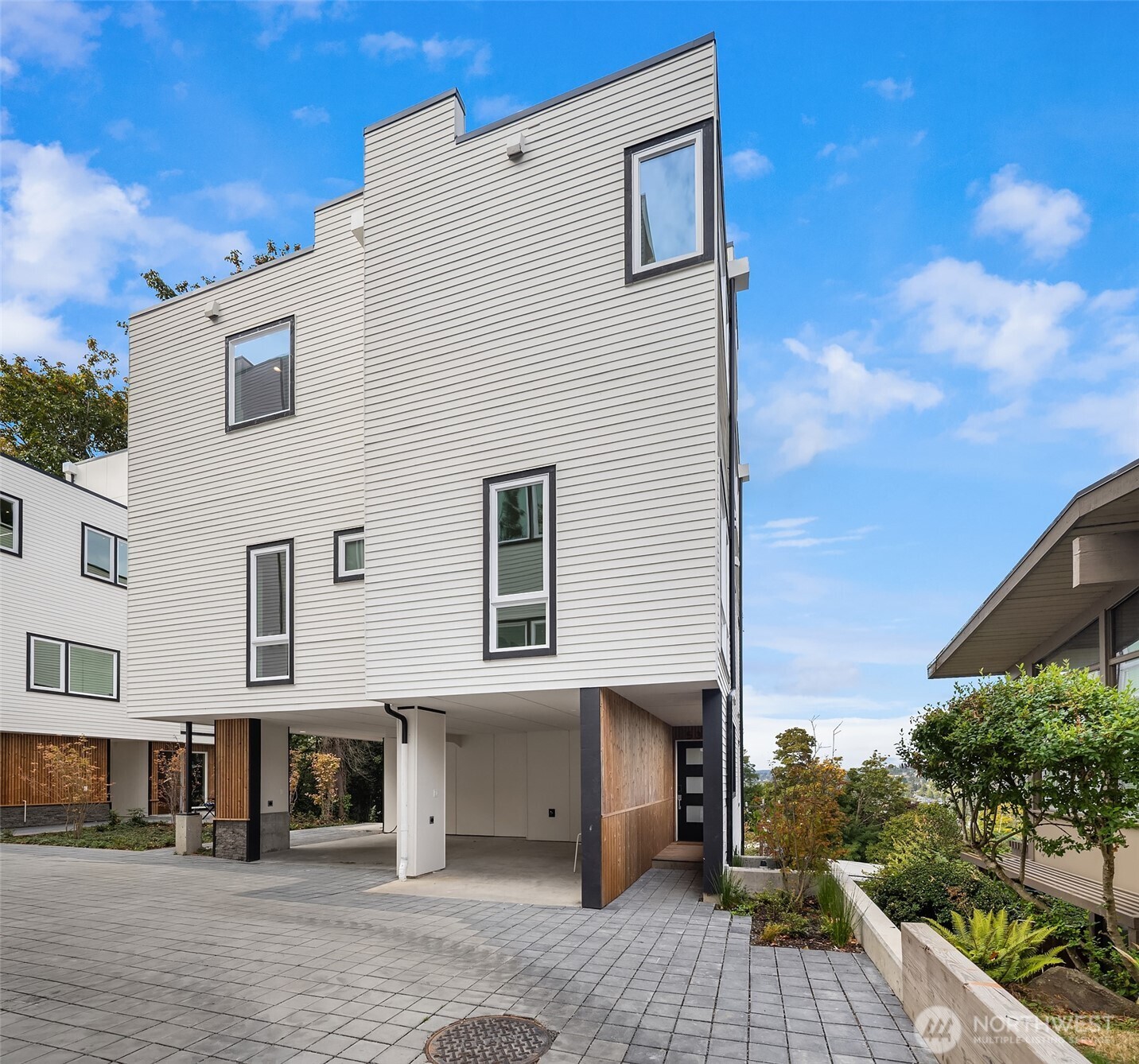 530 W Barrett Street — home for sale
