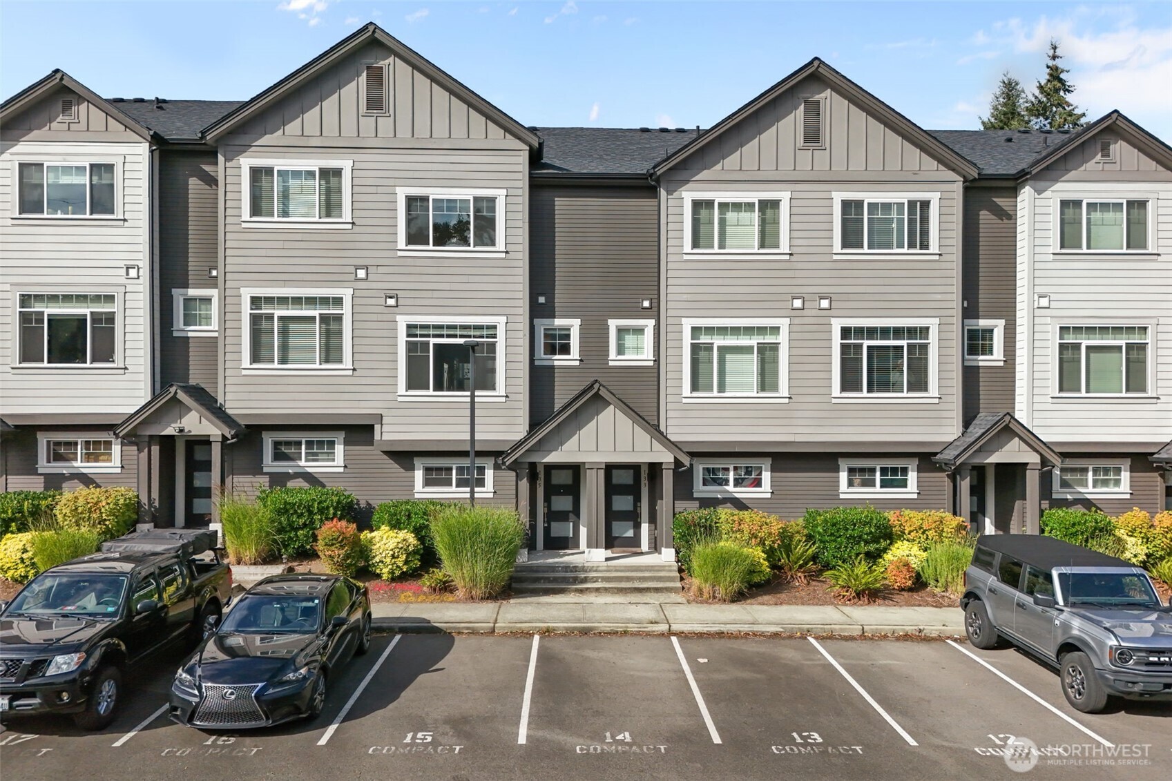 135 SW 185th Lane — home for sale