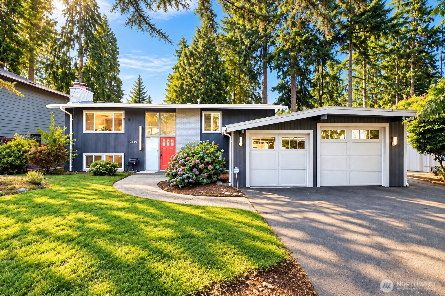 12119 NE 65th St — home for sale
