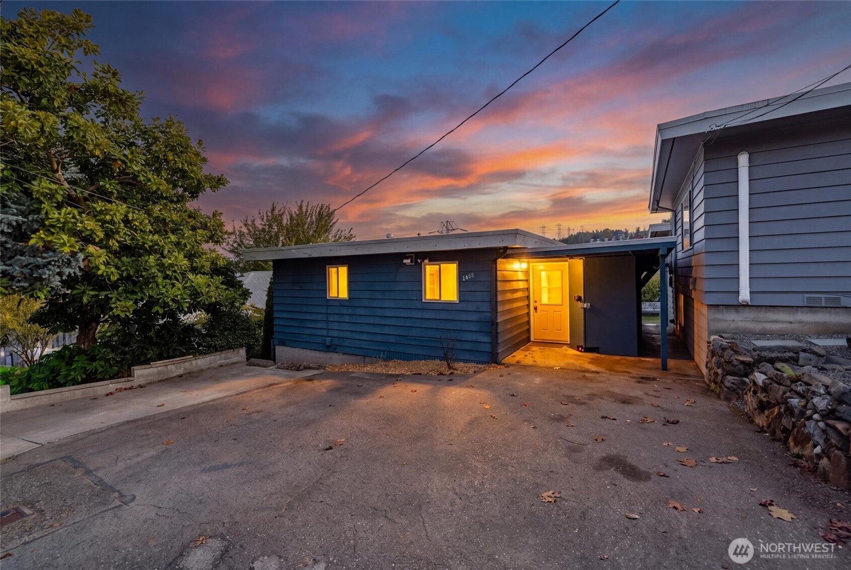 1404 Whitworth Avenue S — home for sale