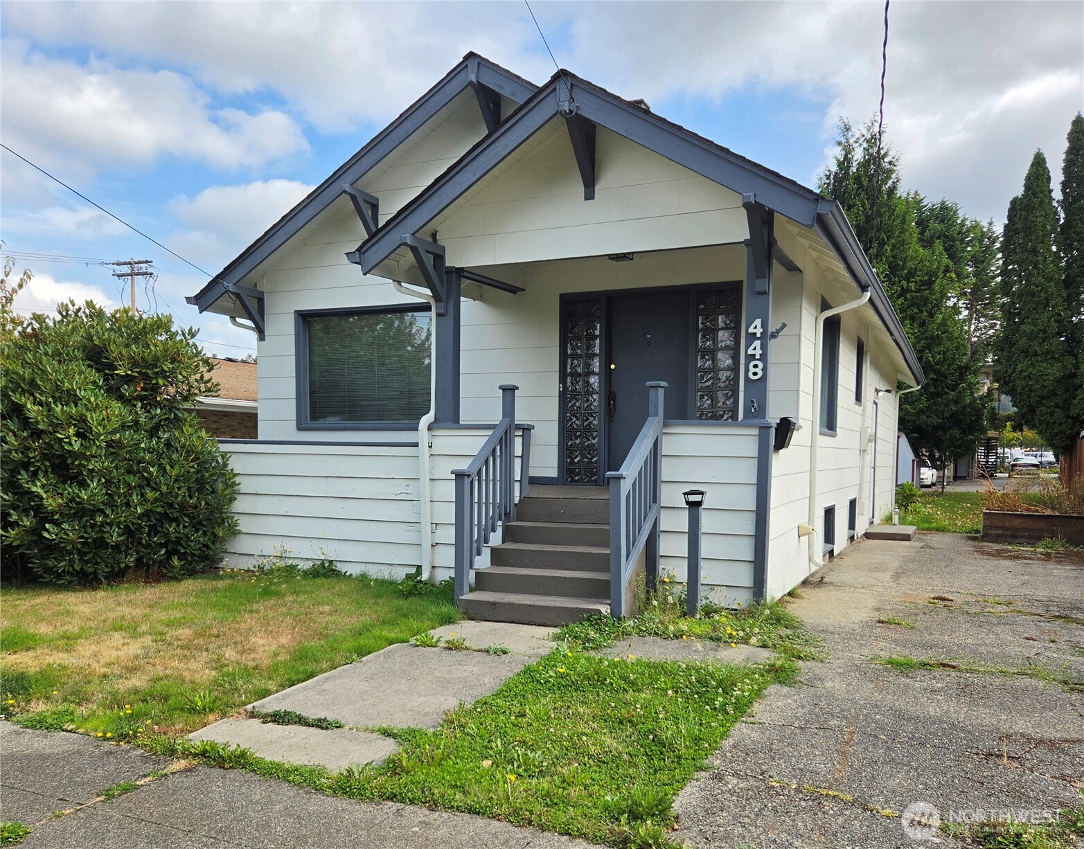 448 Pelly Avenue N — home for sale