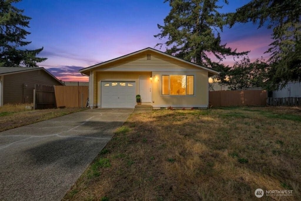 7606 14th Loop NE — home for sale