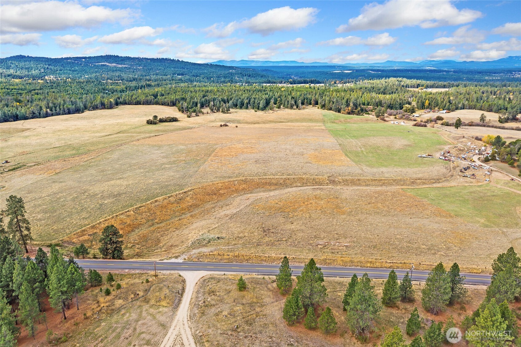 36277 E Elk Chattaroy Road — home for sale