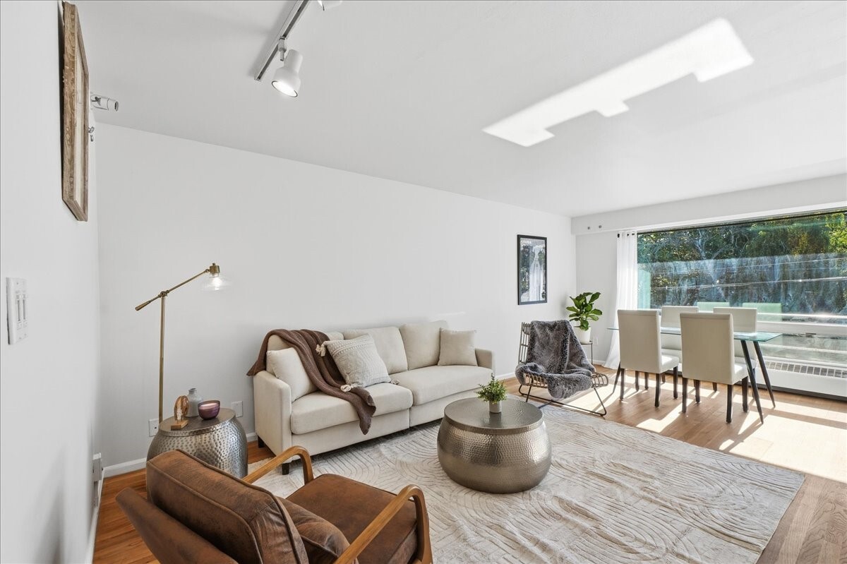 530 W Olympic Place #206 — home for sale