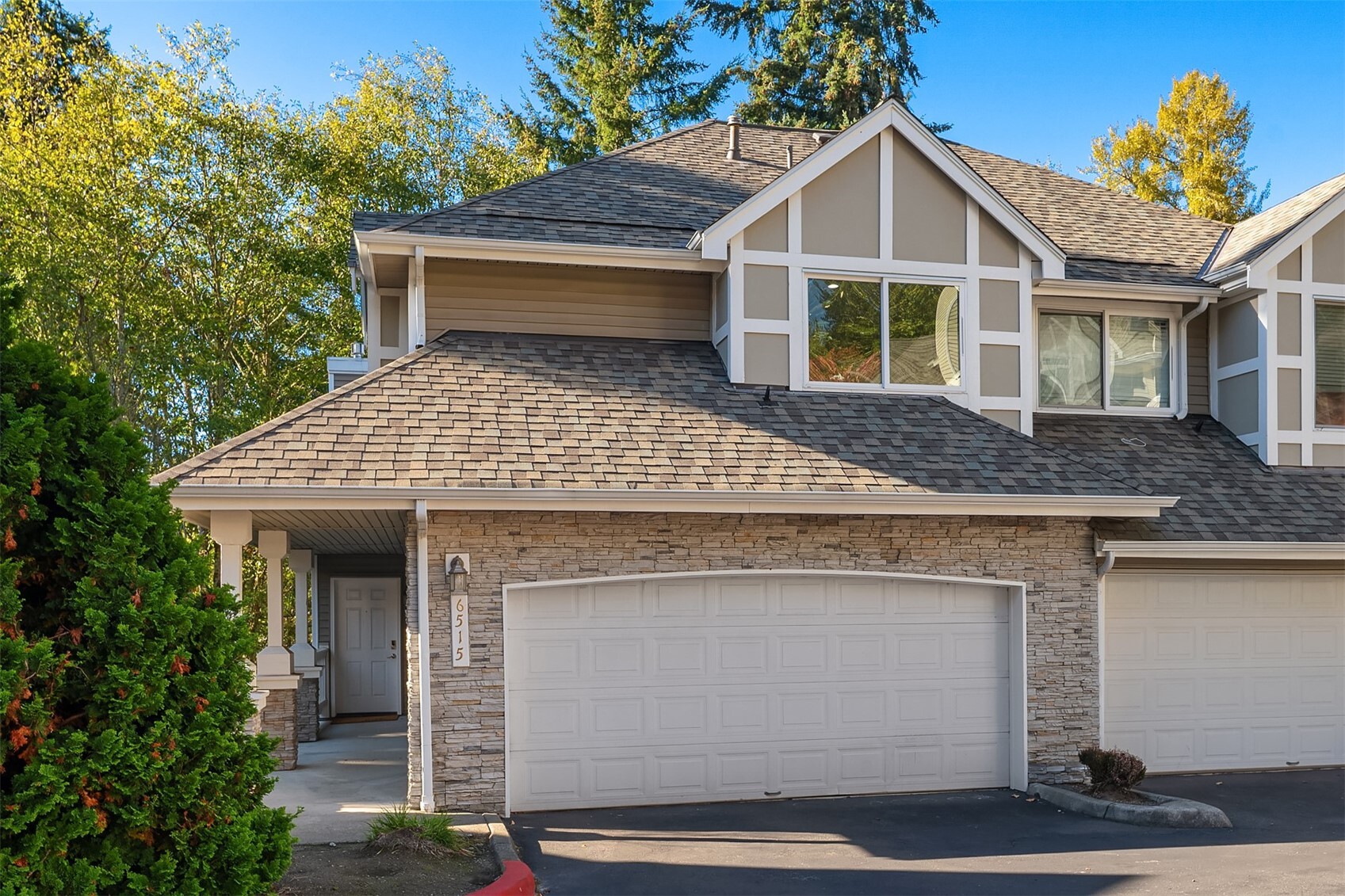 6515 SE Cougar Mountain Way #1 — home for sale