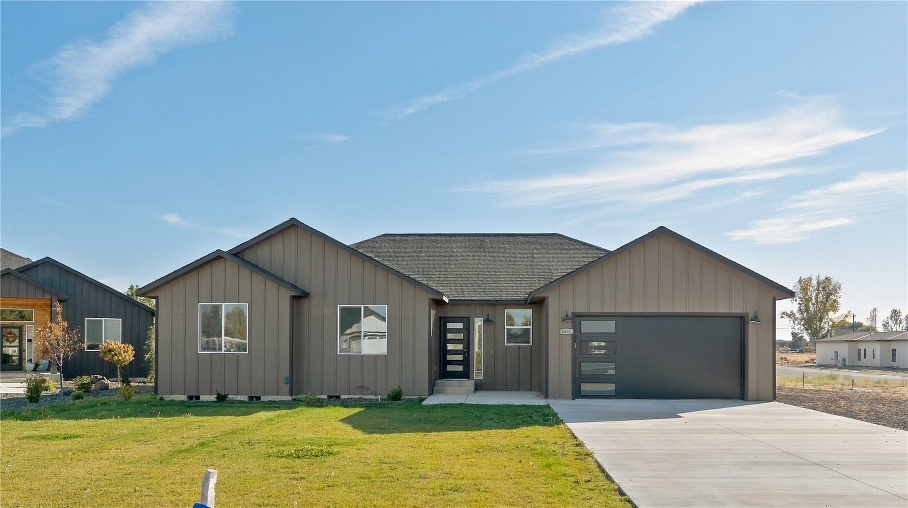 6425 NE 2.15 Road — home for sale