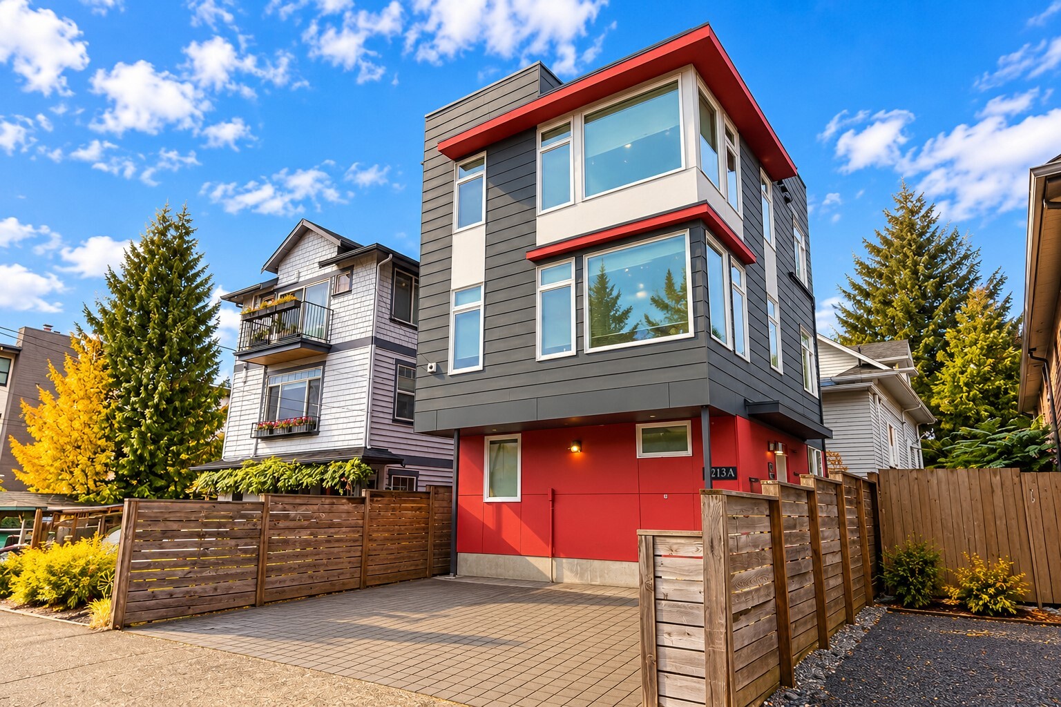 2213 Franklin Avenue E #B