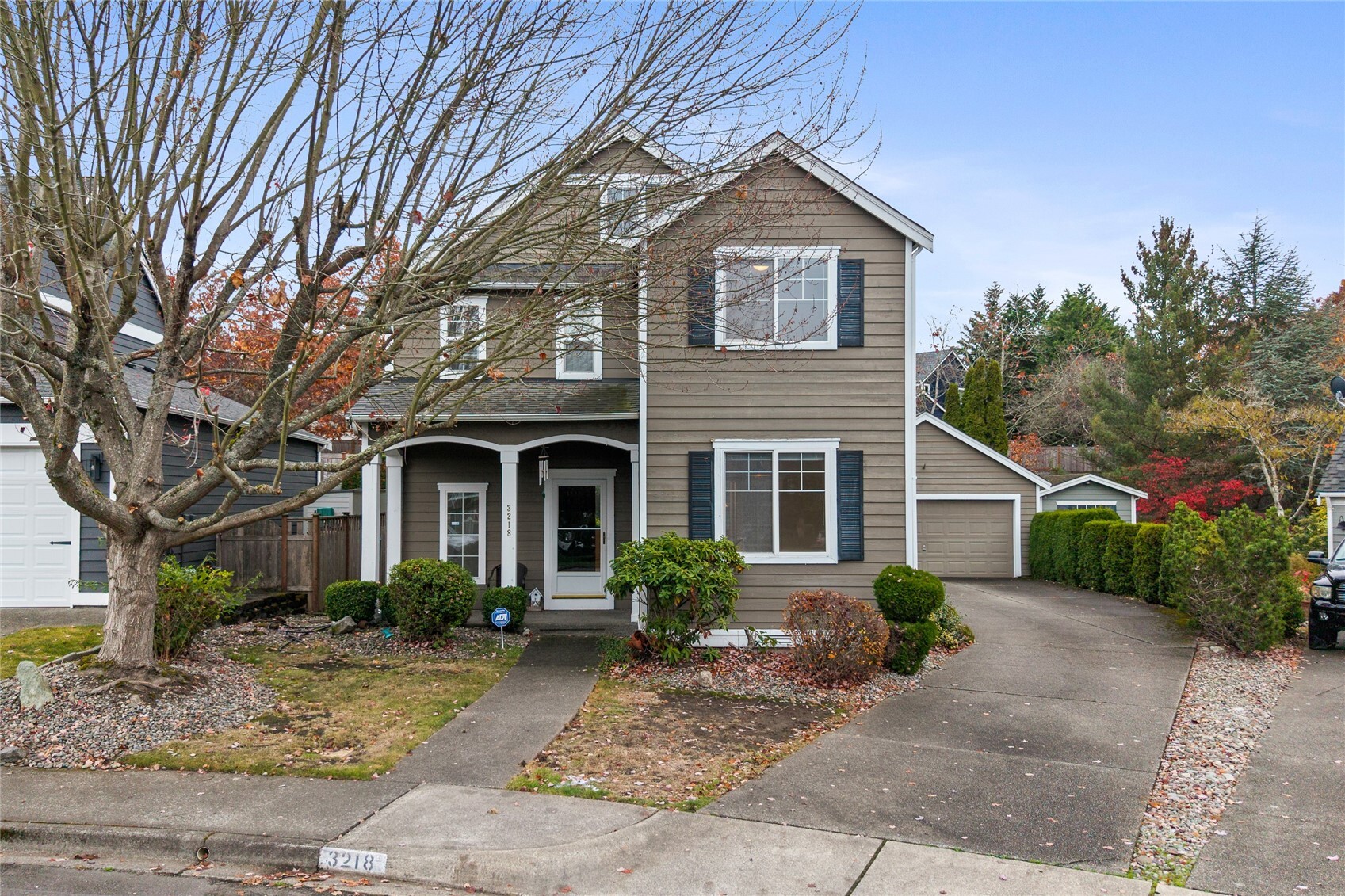 3218 Parkside Circle NE — home for sale